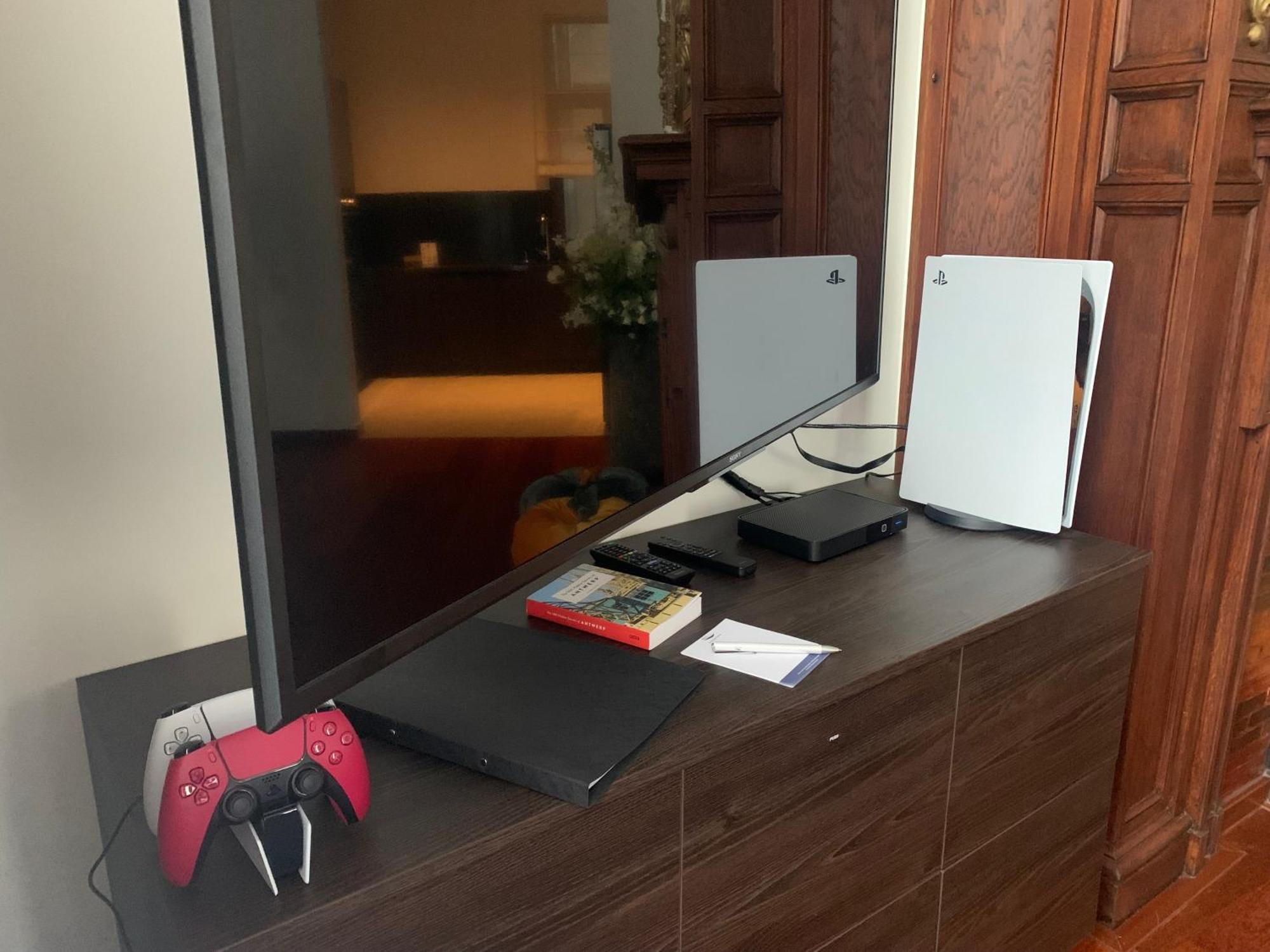 Botanique Suites Airbnb, Antwerpen Ngoại thất bức ảnh
