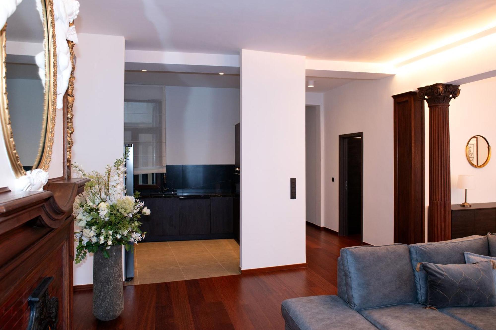 Botanique Suites Airbnb, Antwerpen Ngoại thất bức ảnh