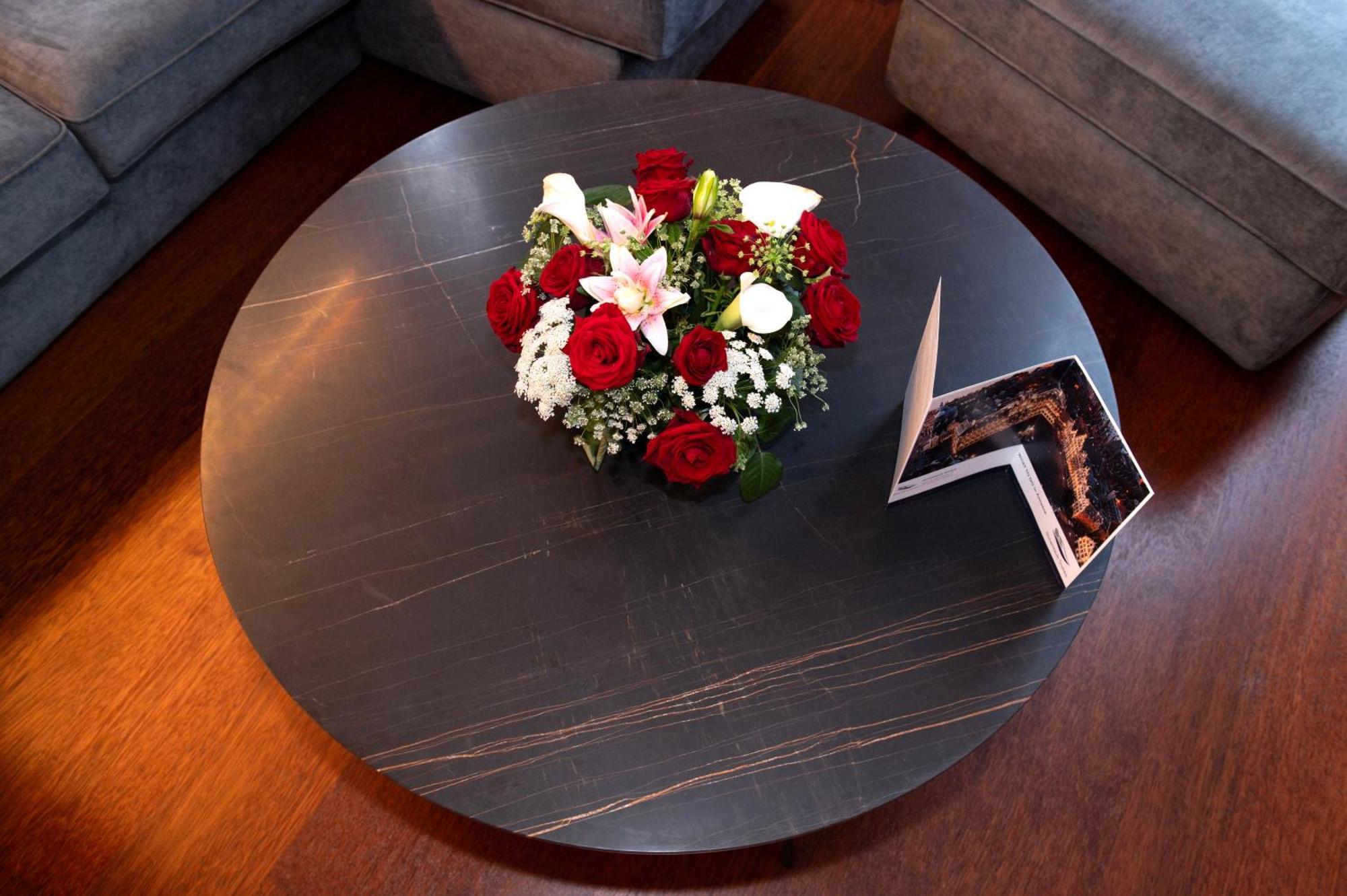 Botanique Suites Airbnb, Antwerpen Ngoại thất bức ảnh