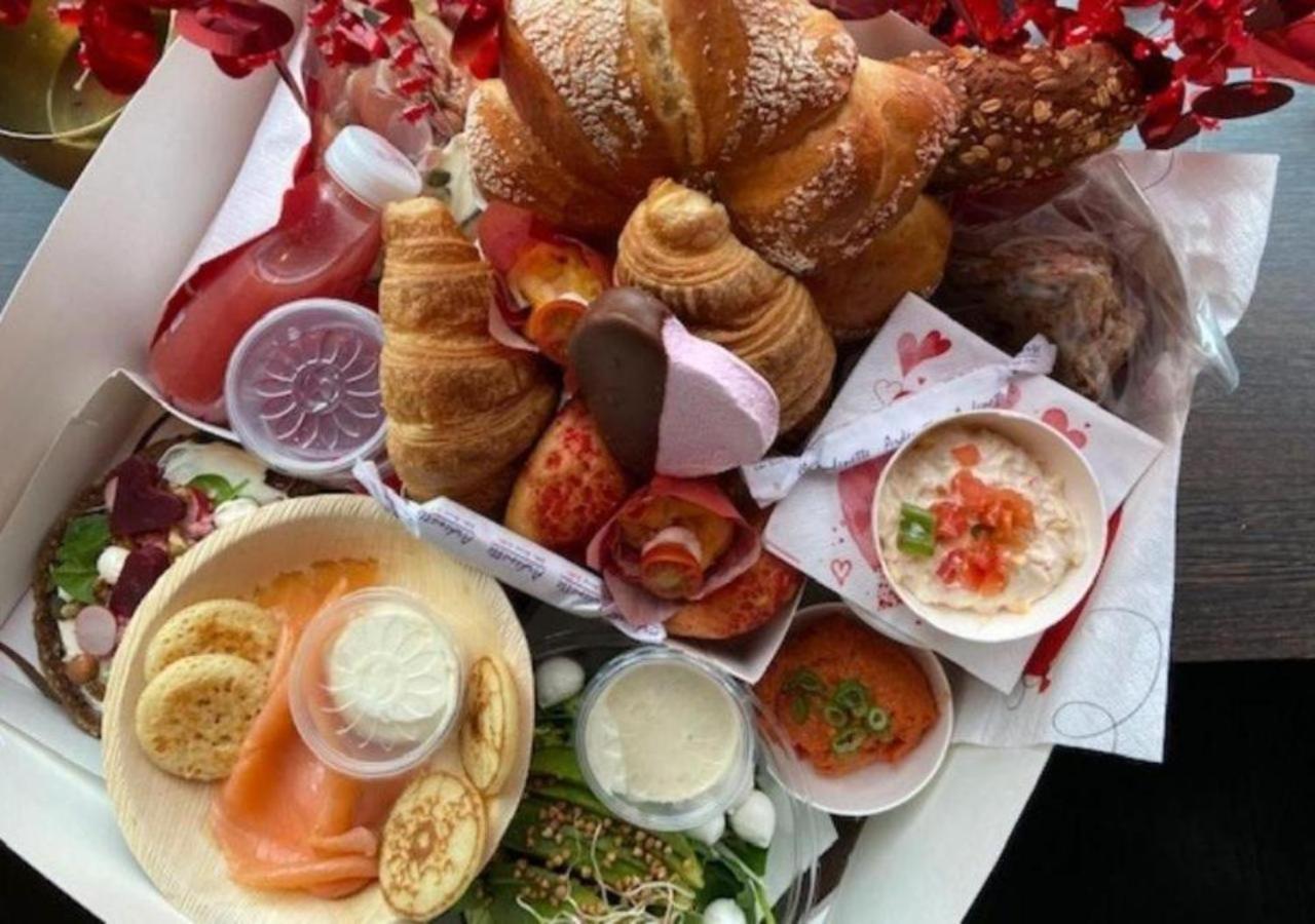 Botanique Suites Airbnb, Antwerpen Ngoại thất bức ảnh
